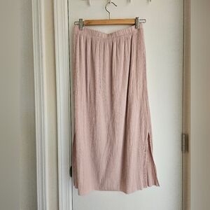 Aritzia Wilfred Baby Pink Pleated Celesse Midi Skirt - Chiffon with Side Slits